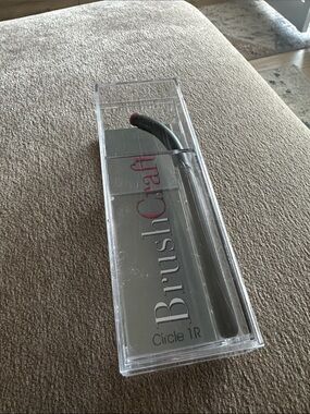 Artis Brushcraft Circle 1R Makeup Brush